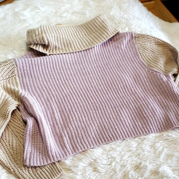 Moon & Madison Cowl Neck Crop Top Sweater, Knit Long Sleeved, size M - Picture 6 of 6